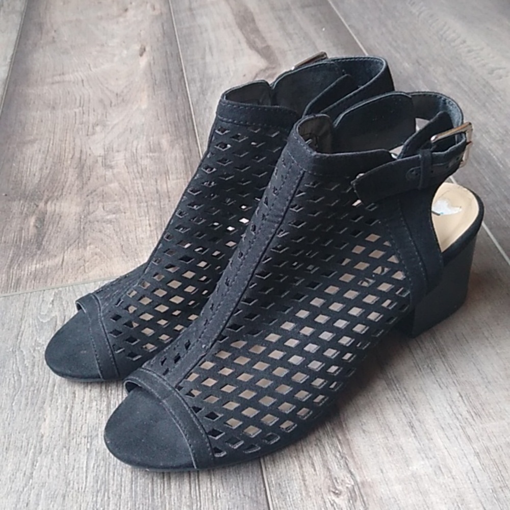 Unisa Ungaila Black Suede Laser Cut Sandals /Heels - Size Women's 7.5